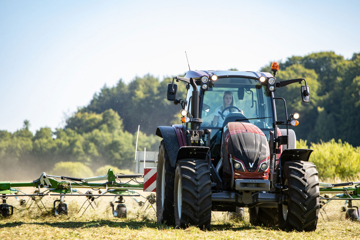 MUJER TRACTOR OCTUBRE 2019