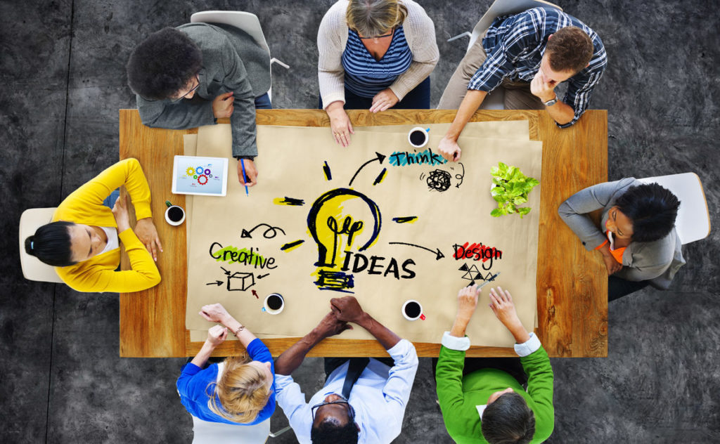 Millennials emprendedores mesa ideas innovacion creatividad recurso BBVA e1501575050244 1024x632