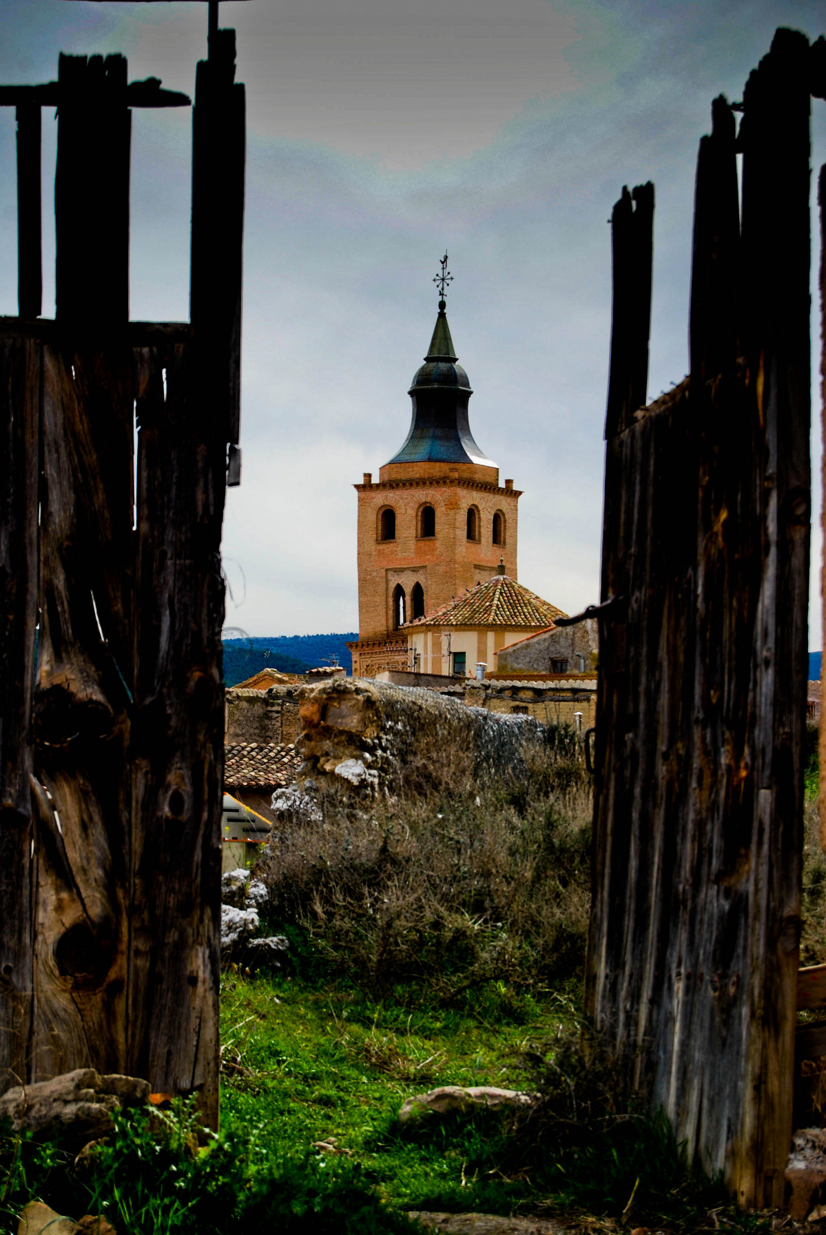 Primero patrimonio   A travu00e9s de la puerta   Josu00e9 Luis Gormedino Herrero