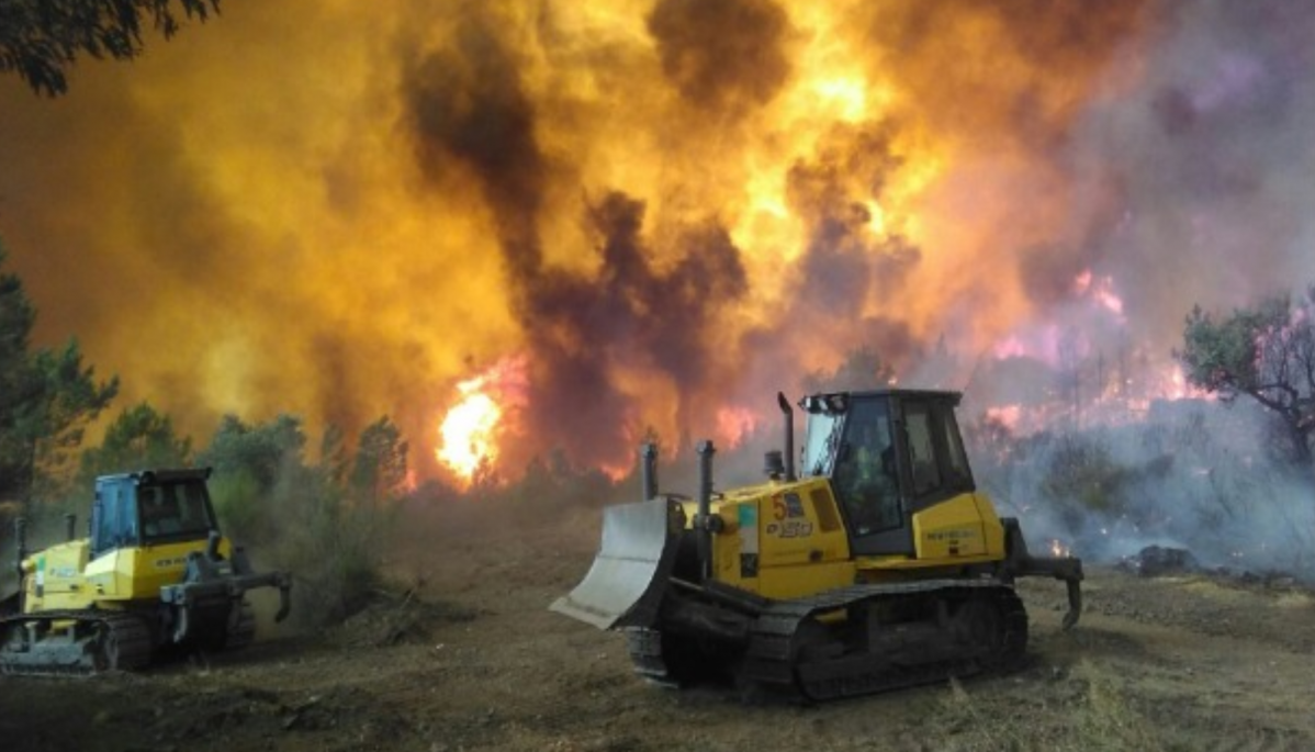 BULLDOZER INCENDIO