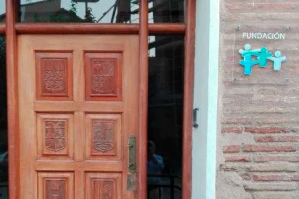 Puerta del centro de acogida de menores de ateca