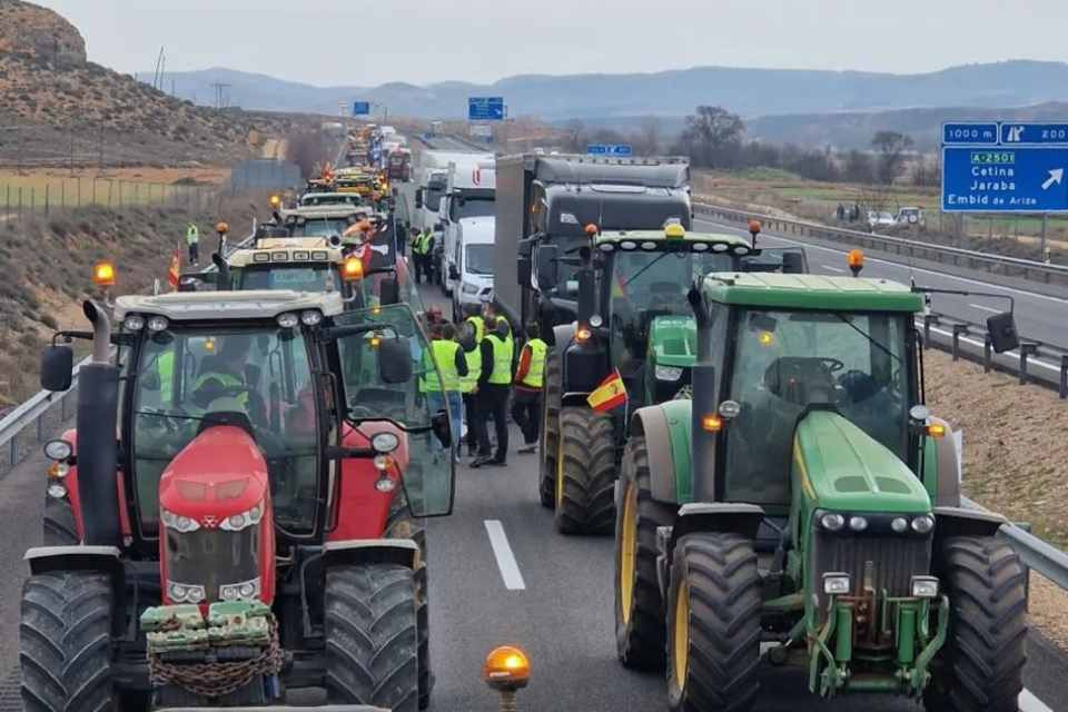 Manifestantes campo cetina