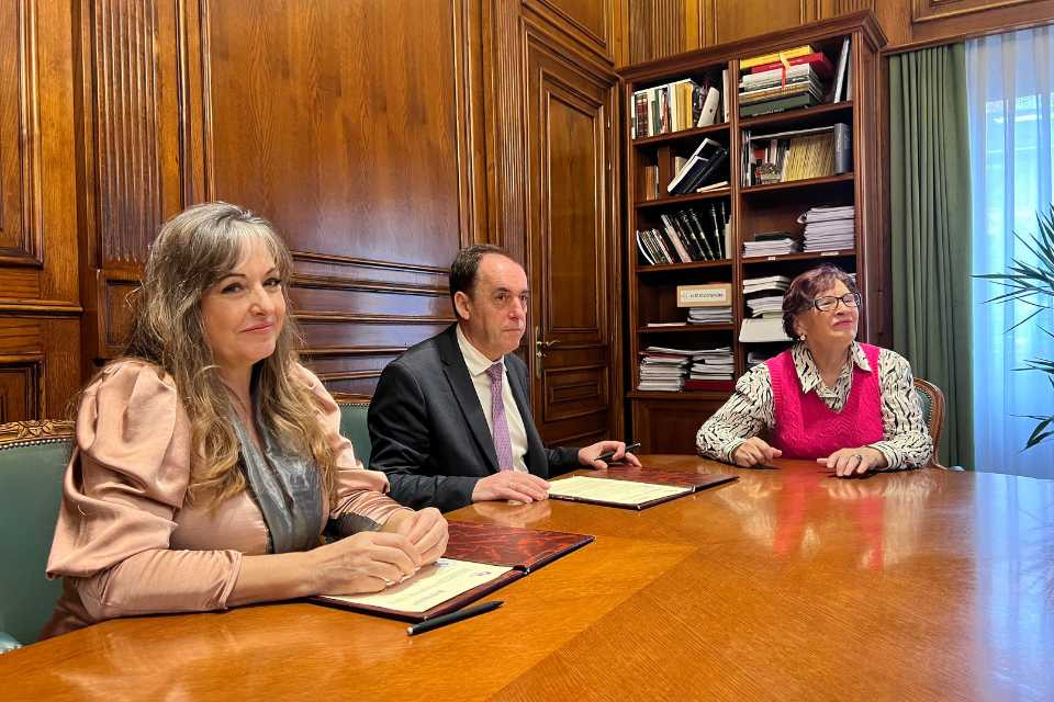 FEDERACIu00d3N DE JUBILADOS Y PENSIONISTAS RUBRIN SU ACUERDO