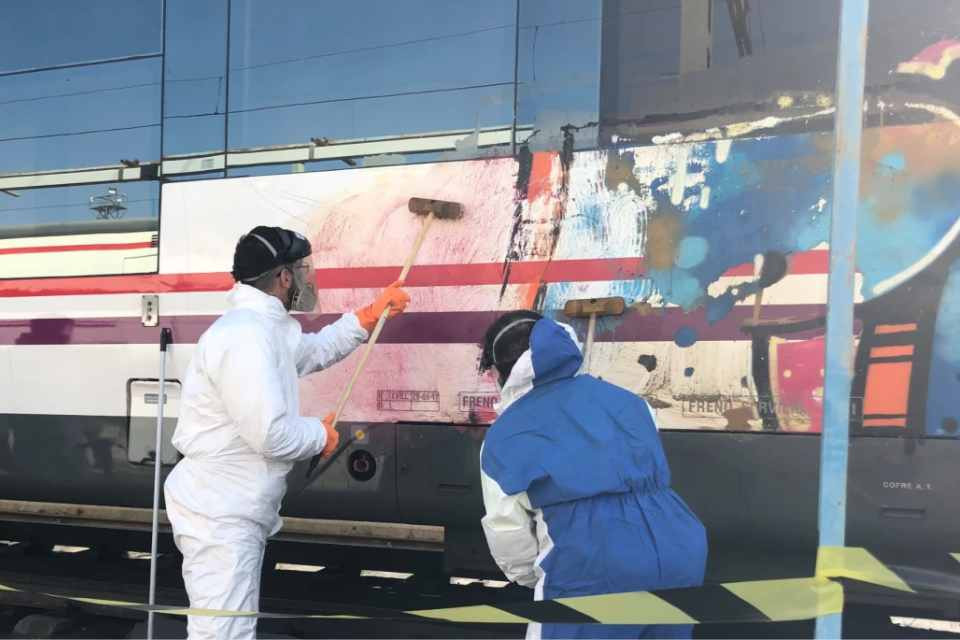 GRAFFITI TREN
