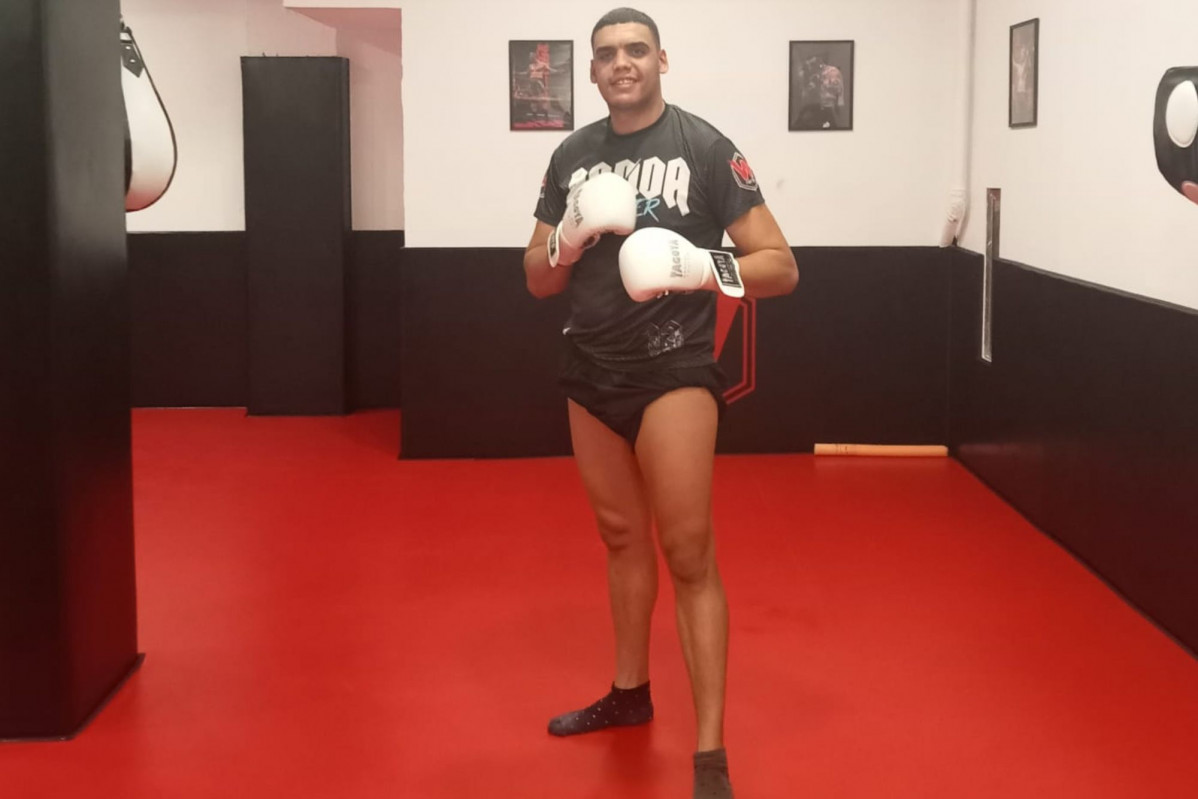 Alex Secanella kickboxing