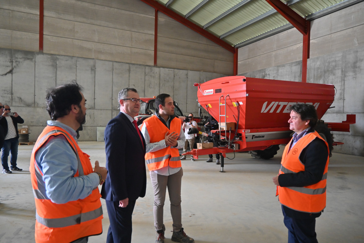 20240320 CONSEJERO AGRICULTURA VISITA VITERRA SALAMANCA  01