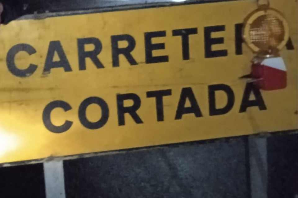 Carretera cortada