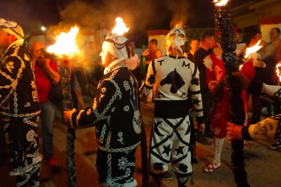 Contradanza de cetina