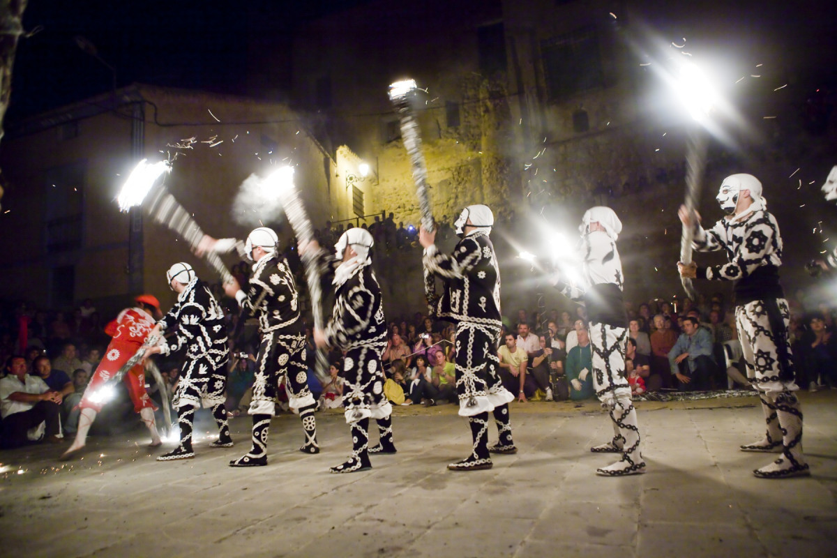 Cetina Contradanza  Santiago Cabello