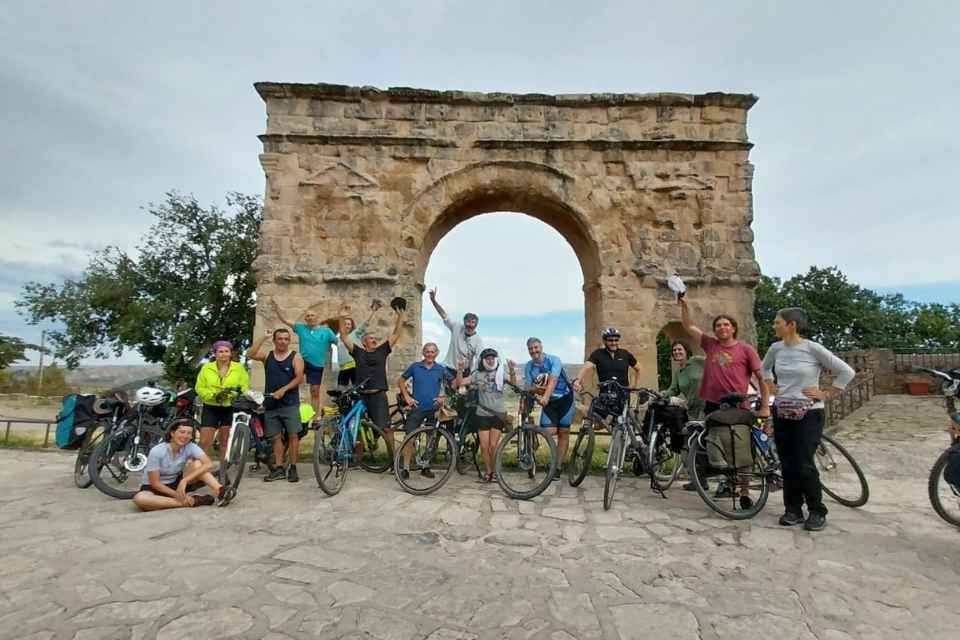 Ciclistas cid medinaceli