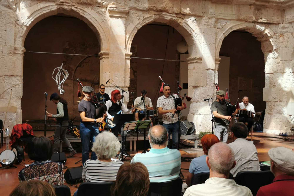 Medinaceli folk tan ba tan