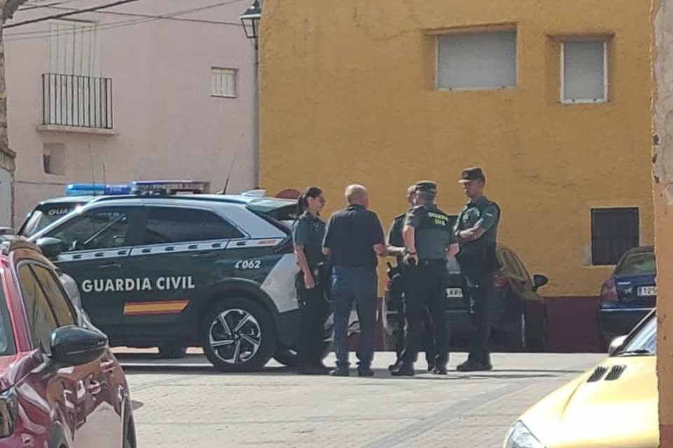 Guardia civil monterde alcalde
