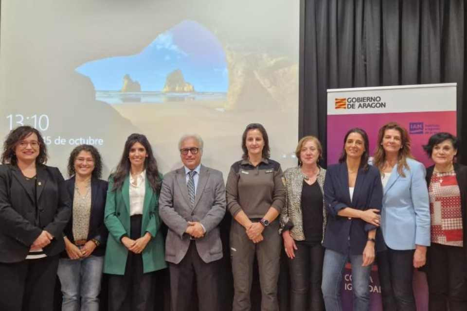 GOB ARA MUJER RURAL