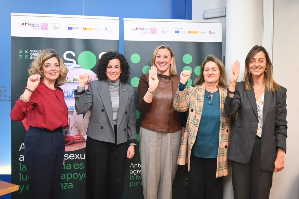 20241029 CONSEJERA FAMILIA  PRESENTA SOS FARMACIAS 10