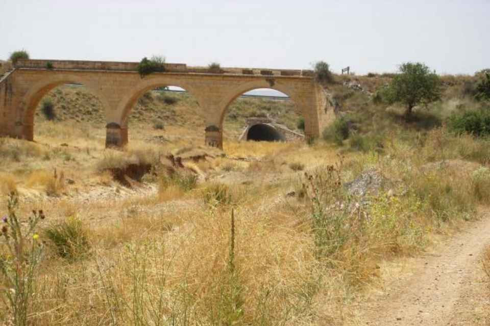 Puente piedra embid
