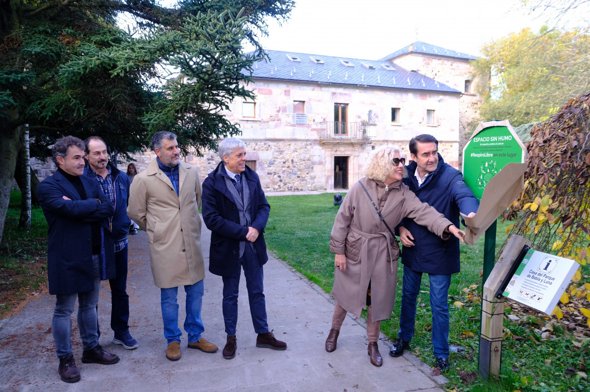 202405 CONSEJERO MEDIO AMBIENTE visita la Casa Parque Ru00edo Lago (2)