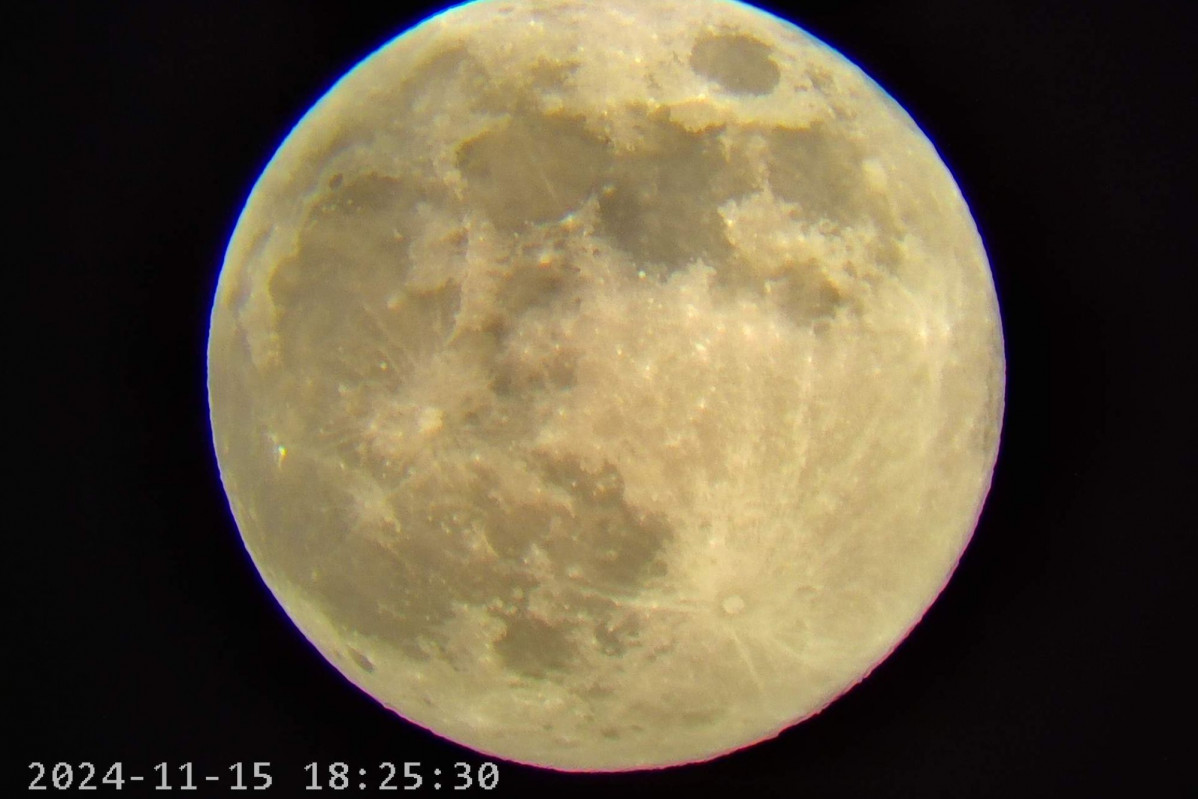 Luna del castor superluna luna llena