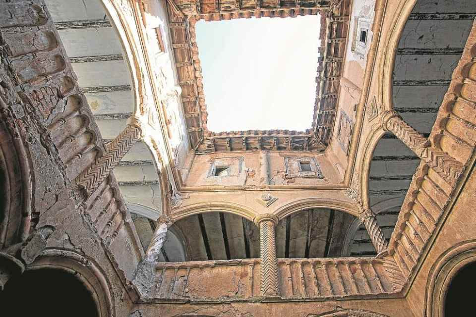 PALACIO TORRELAPAJA