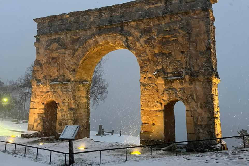 Arco romano nevado