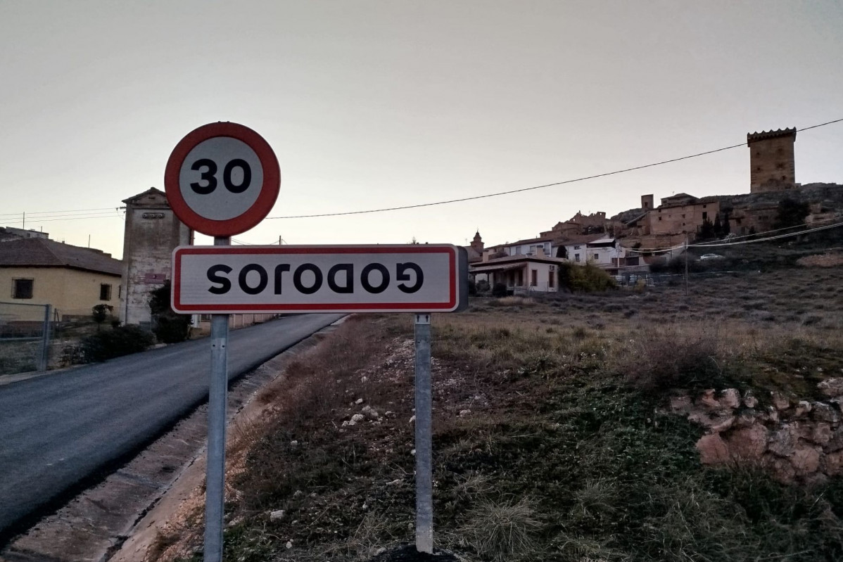 976 840 472 646 082 230 (1)