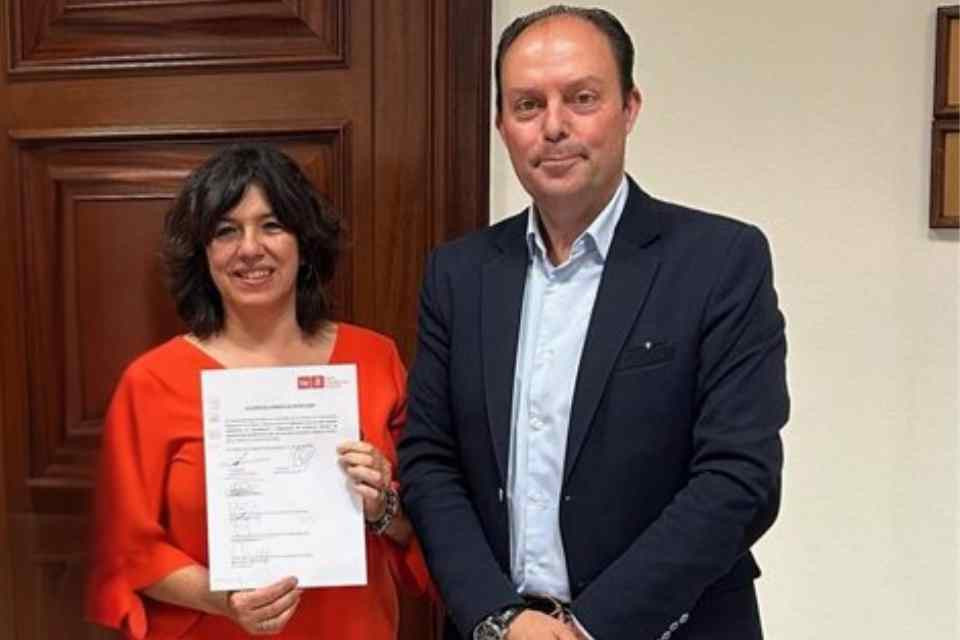 VÍCTOR RUIZ Y MARTA GRACIA