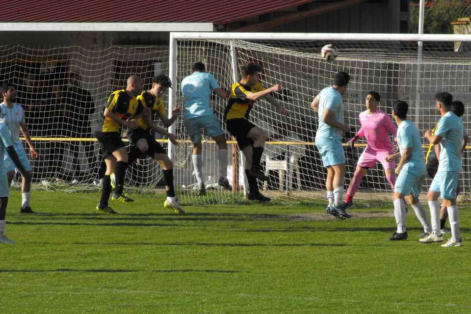 697 Golazo de Javier 1 1