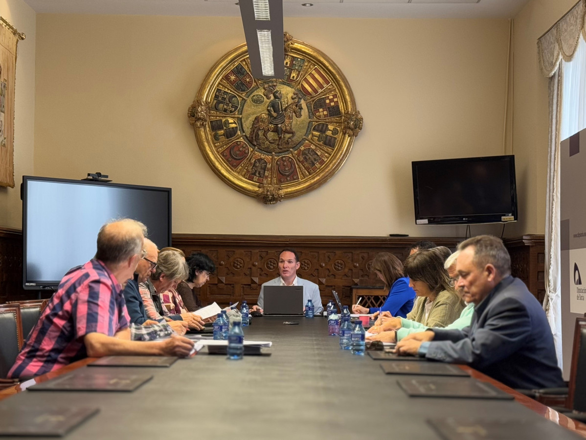 Comisiu00f3n Reto Demogru00e1fico 05 06 25