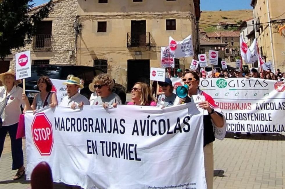 El valle del mesa en contra de las mocrogranjas (2)