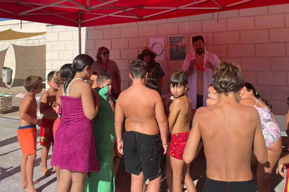 AECC PISCINA ARIZA