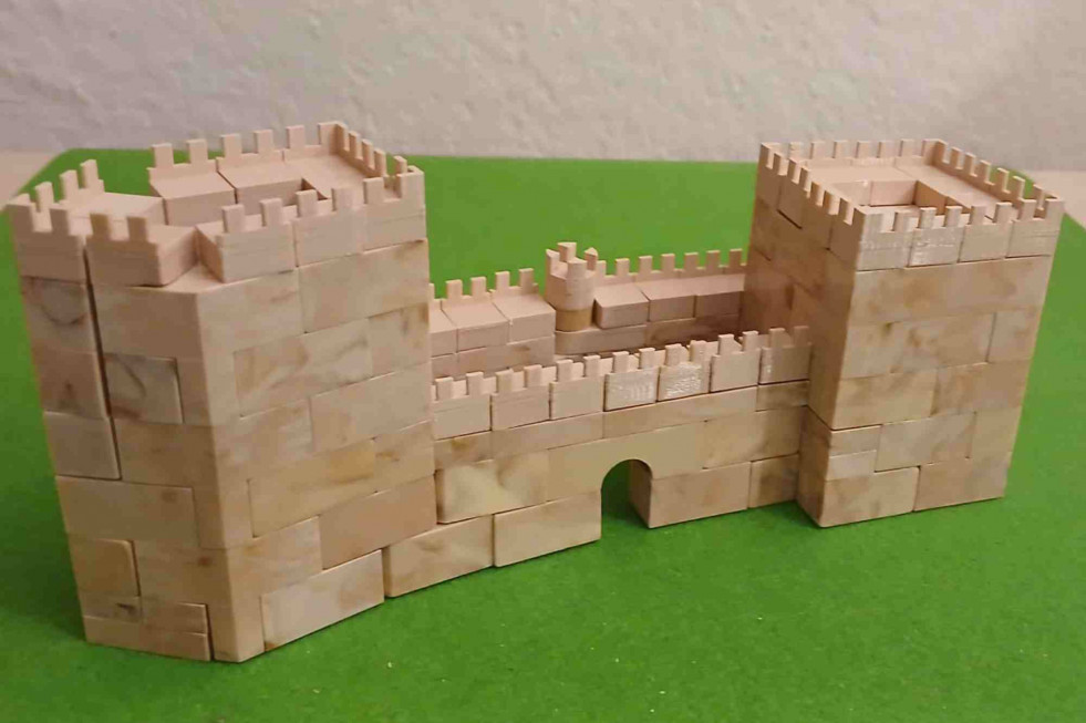 976 840 472 646 082 230 (27)