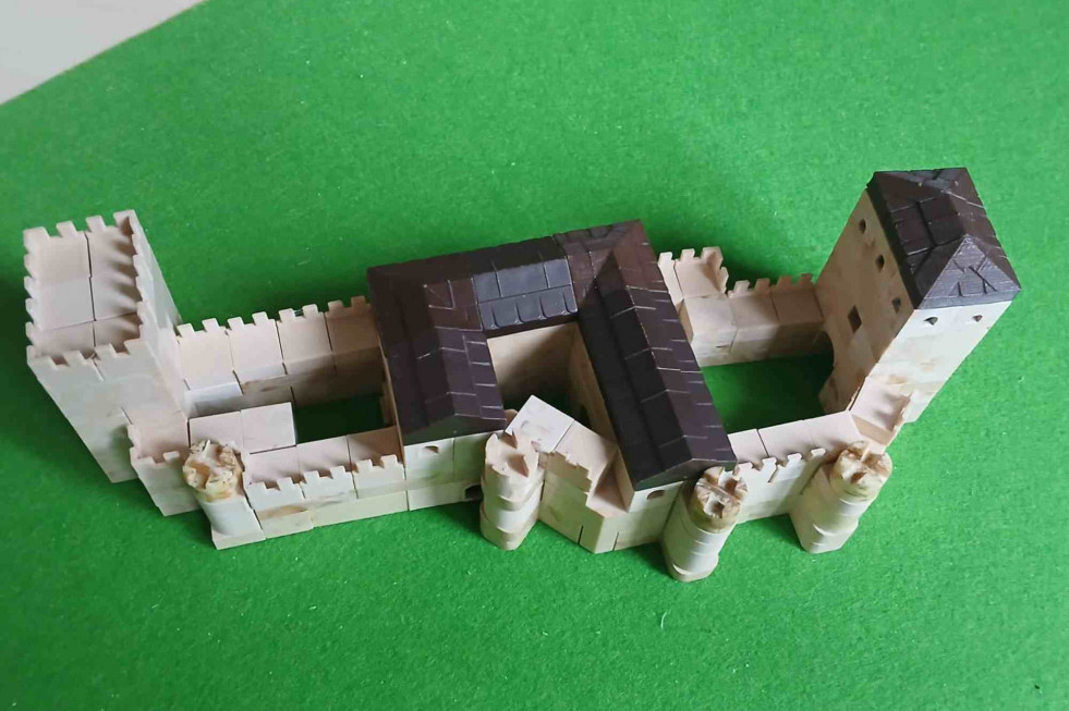 976 840 472 646 082 230 (58)